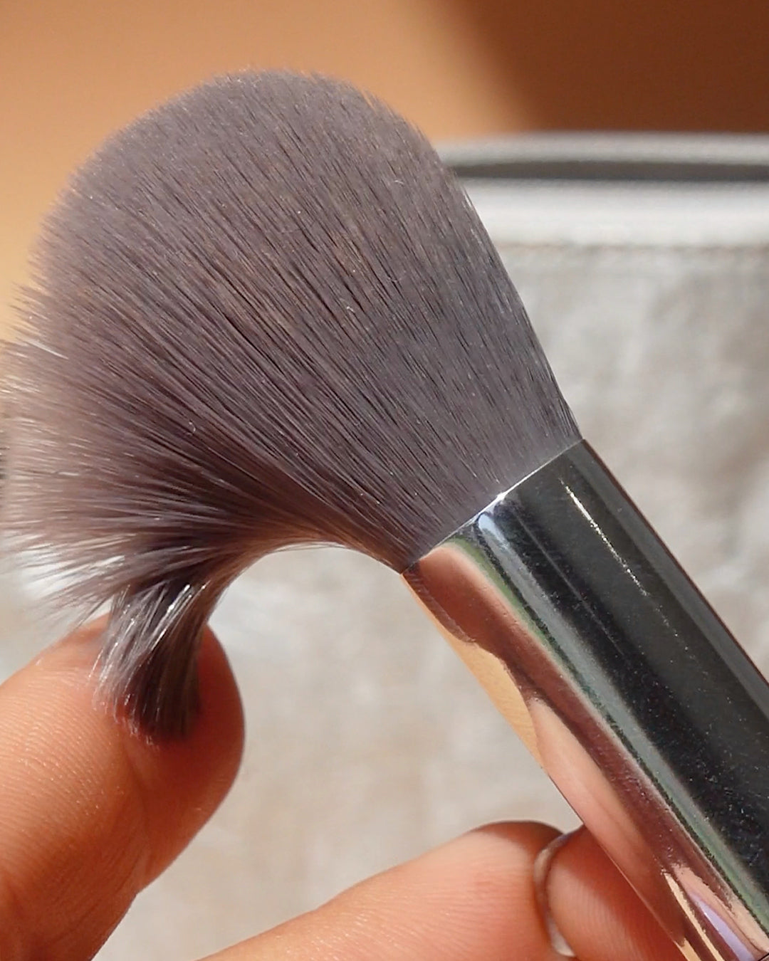 Muestra de calidad de cerdas de la brocha del set de brochas Eco Ere perez disponible en BLUMMA
