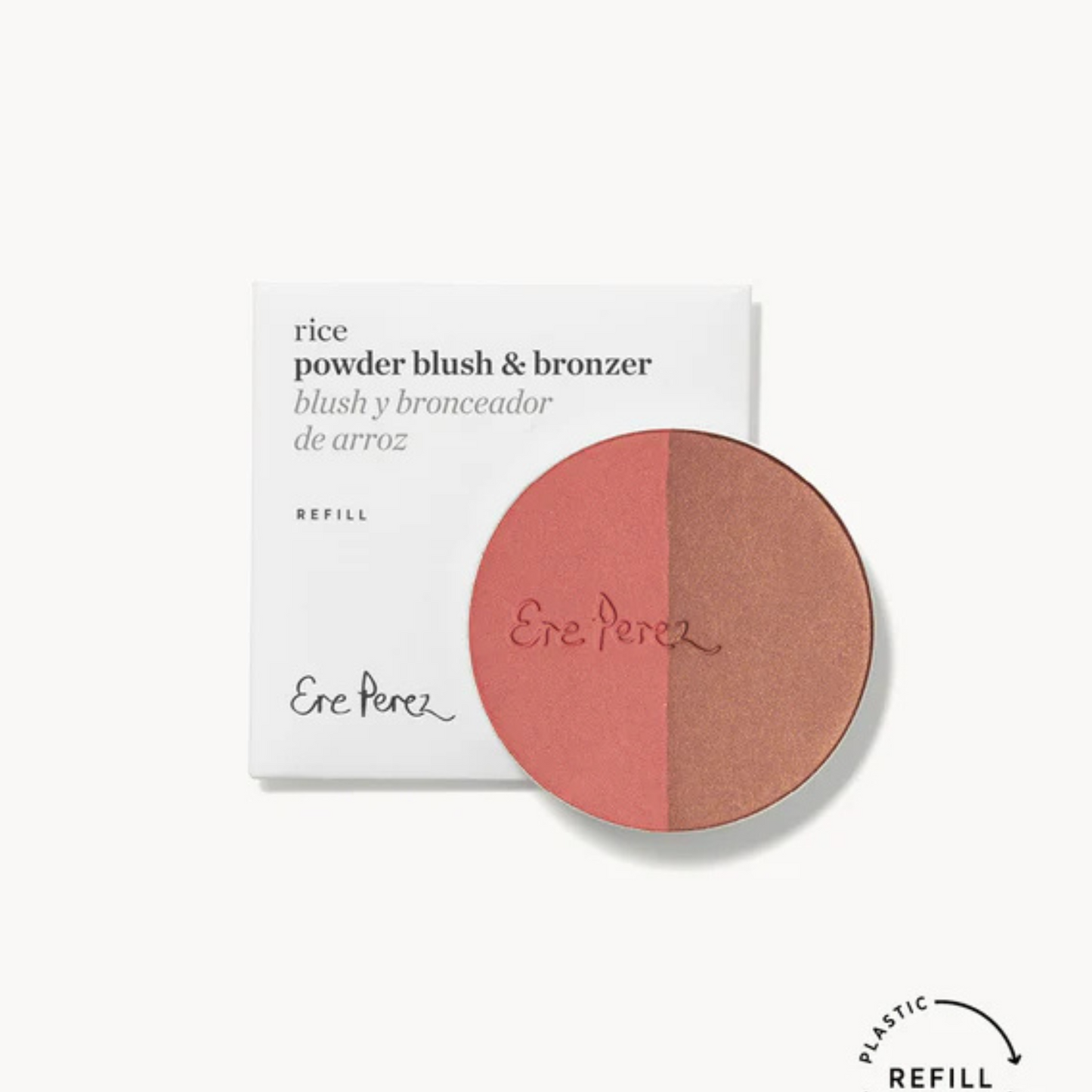 vista frontal de pastilla de repuesto del blush y bronceador tono brooklyn junto con empaque sostenible de papel en fondo blanco ere perez disponible en blumma