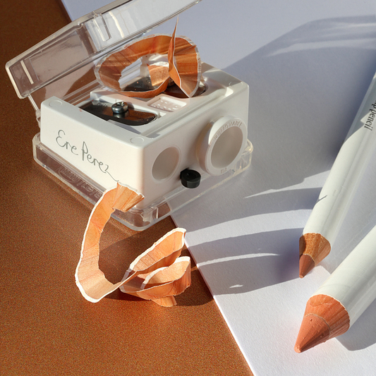 Muestra de 2 tipos de entrada de lapiz para sacapuntas doble Ere Perez