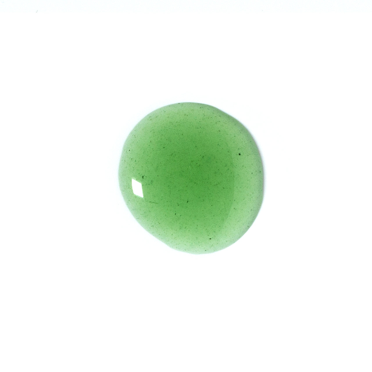 vista aerea de una gota del suero verde equilibrante sobre fondo blanco ere perez disponible en blumma