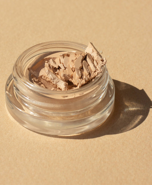 base - corrector con árnica